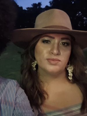 Maribel, 44