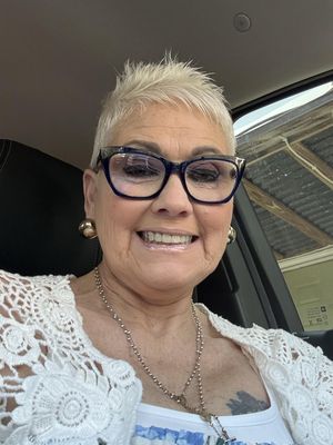 Linda, 65