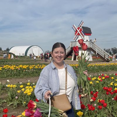 Anna, 33