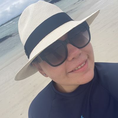 Dayana, 41