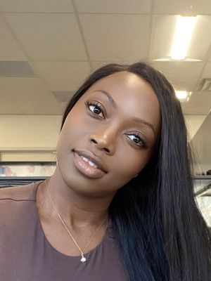 Vivian, 39
