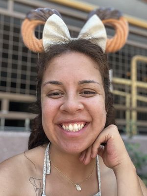 Esmeralda, 28