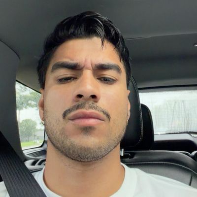 Pedro, 25