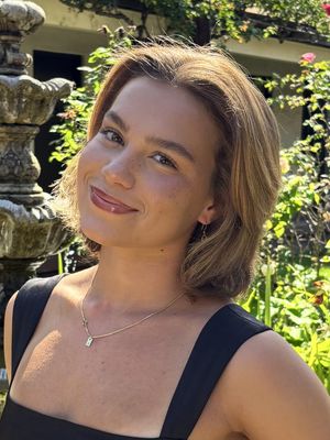 Adelle, 19