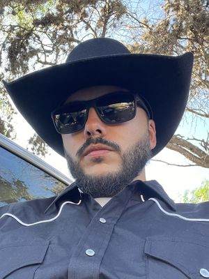 Chris, 34