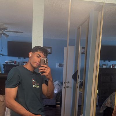 Giovanni, 23