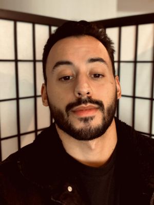 Daniel, 33
