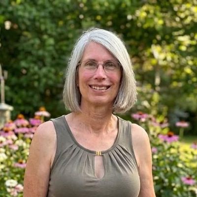 Patricia, 70