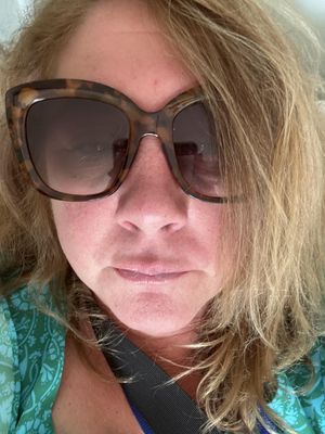 Amanda, 50