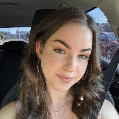 Anna, 21