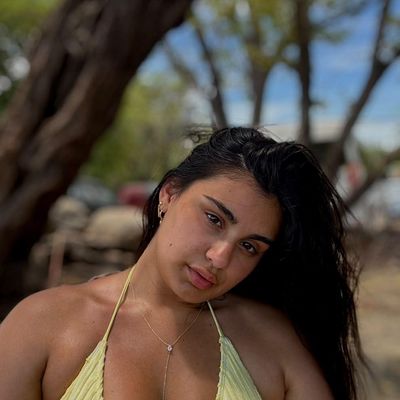 Fabiola, 23