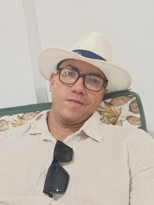 Cesar, 33