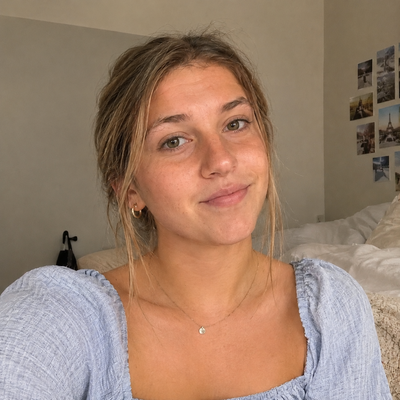 Lucia, 20
