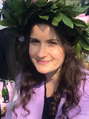 Valeria, 26