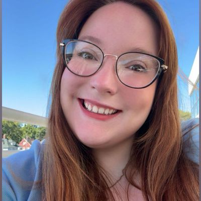 Emily, 27