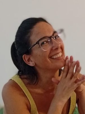 Maria Laura, 42