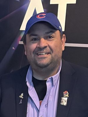 Tony, 43