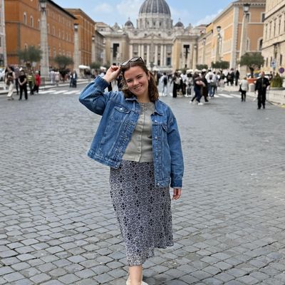 Ashlyn, 23