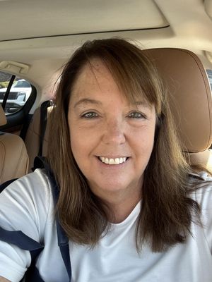 Sandra, 53