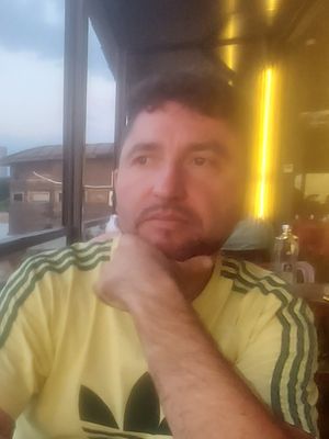 Andrei, 37
