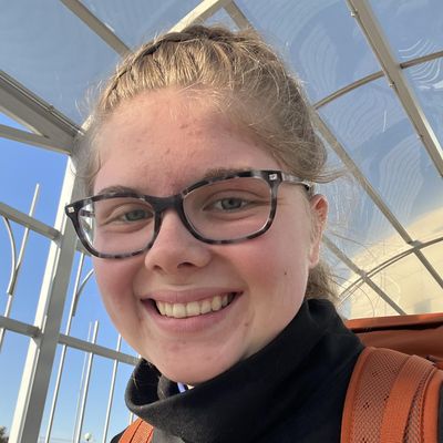 Hannah, 21