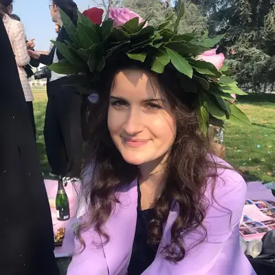 Valeria, 26