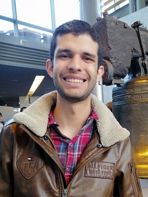 Dario, 24