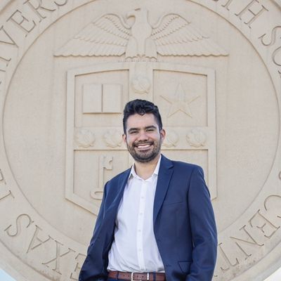 Vicente, 33