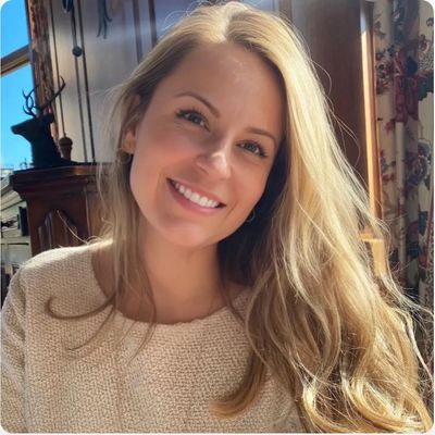 Lindsay, 42