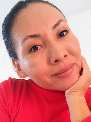 Elizabeth, 43