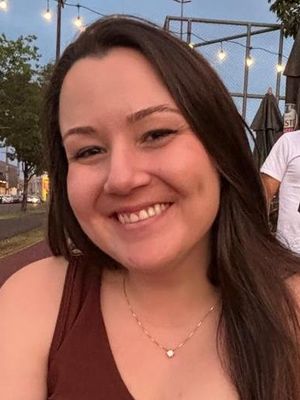 Rafaela, 33