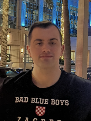 Johnny, 27