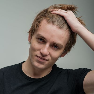 Dylan, 28