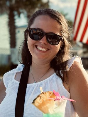 Abby, 27