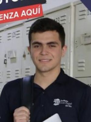 Antonio, 21
