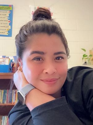 Shella, 33