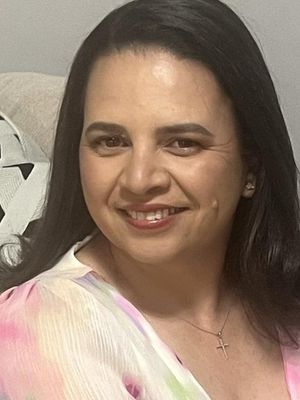 Maria, 43