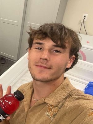 Drew, 20