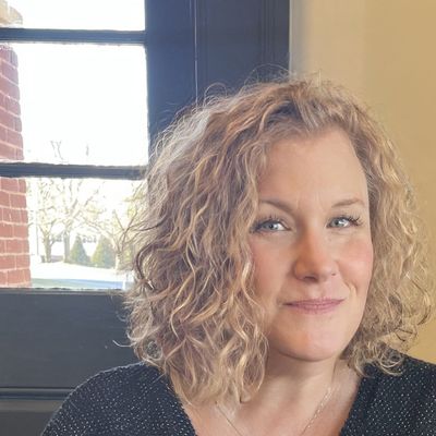 Elizabeth, 52