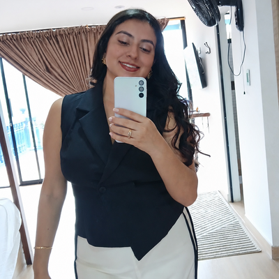 Sara, 29