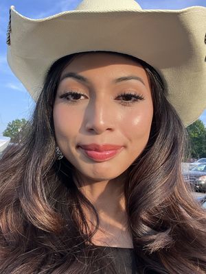 Ashley, 23