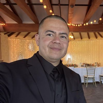 Alex, 40