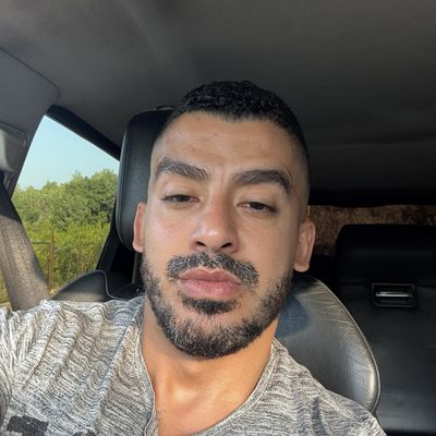 Anthony, 32