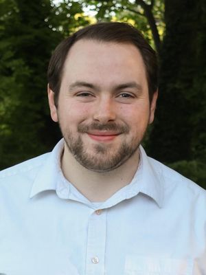 Chris, 27