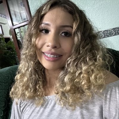 Jenny, 22