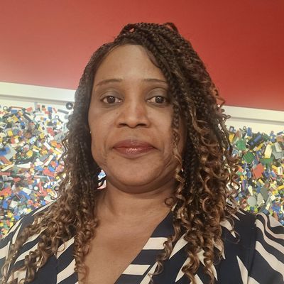 Nayette, 52