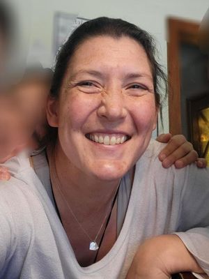 Caitlin, 41
