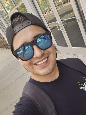 Jonathan, 30