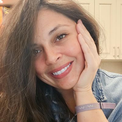 Cait, 37