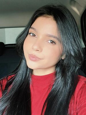 Ana Karolliny, 18